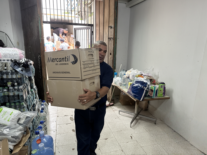 Mercantil y sus colaboradores logran significativa donación para afectados por las lluvias