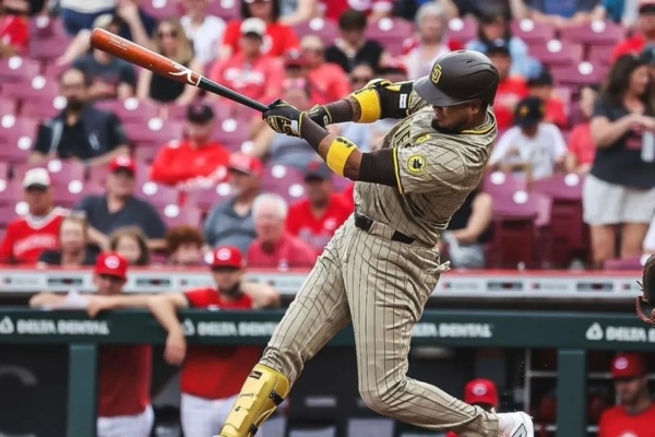 Luis Arráez rumbo a los mil hits en la MLB