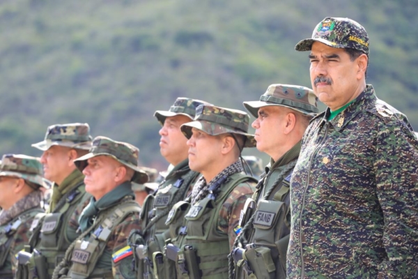 Maduro pide más movilización y advierte a EEUU: «No hay forma de que entren a Venezuela»