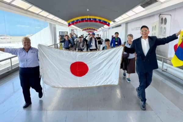 Turistas japoneses llegaron al país: Autoridades siguen abriendo nuevos mercados para el turismo receptivo