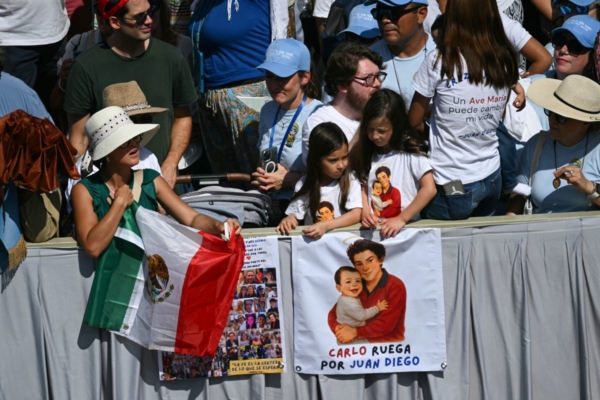 León XIV canonizó al joven Carlo Acutis, el «influencer de Dios»