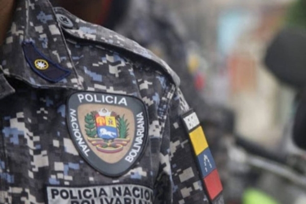 Funcionarios de la PNB detuvieron a una mujer en Táchira por presunta venta ilegal de combustible