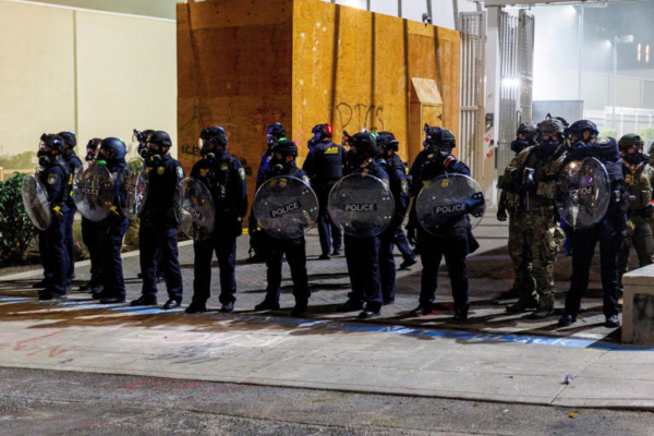 Trump envió tropas militares a Portland para enfrentar protestas de migrantes