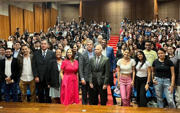 La Universidad Central de Venezuela se une al Mes de la Educación Financiera