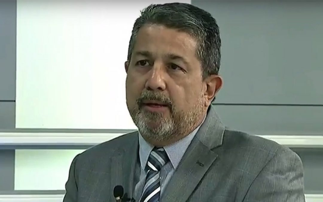 Leonardo Palacios: recuperación de la industria petrolera requiere inversión privada y control del Estado