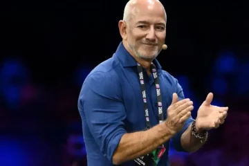 Jeff Bezos, fundador de Amazon, est&aacute; cerca de comprar parte de las acciones del Liverpool