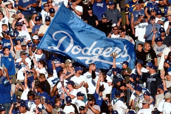 Regreso masivo a las gradas: La MLB 2025 vibra con récord de asistencia y beneficios millonarios