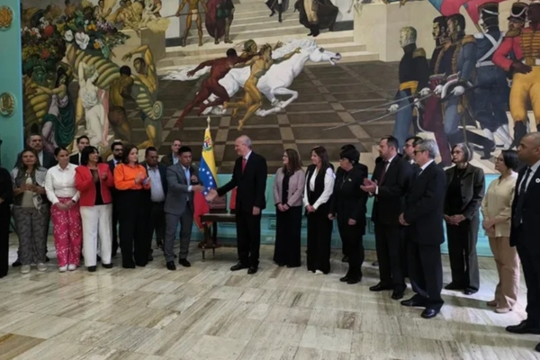 Gobierno presentó ante la AN el presupuesto de 2026 que prioriza la «defensa de la soberanía»
