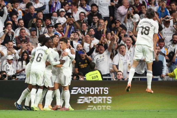 Real Madrid gana 2-1 el Clásico al Barcelona y se escapa como líder de LaLiga