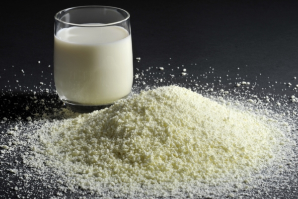«Hay múltiples marcas»: empresas privadas han reactivado la importación de leche en polvo