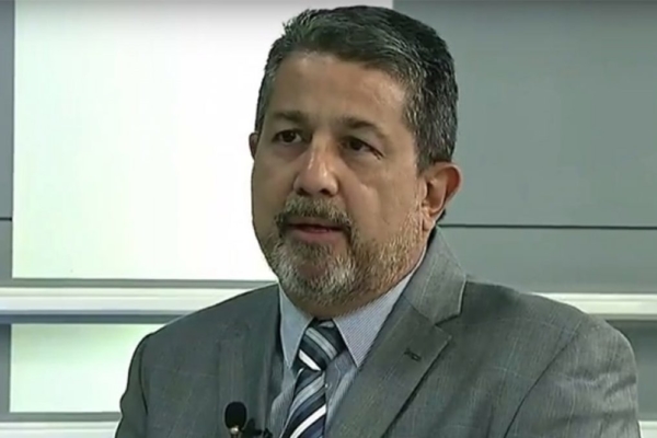 Leonardo Palacios: recuperación de la industria petrolera requiere inversión privada y control del Estado