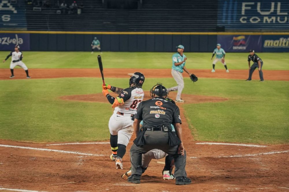 Águilas del Zulia enfrentan el clásico de La Chinita volando en la cima de la LVBP