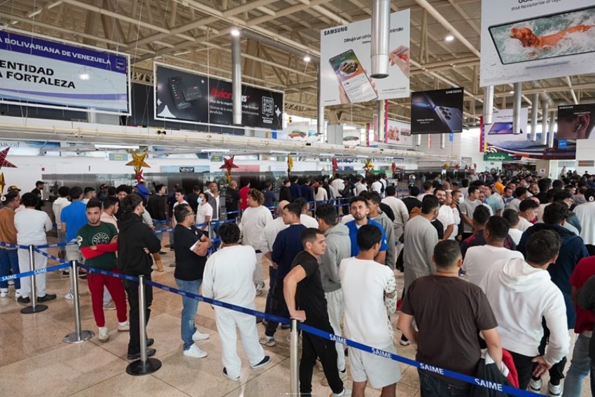 Este es el vuelo número 85: Llegaron a Venezuela 279 migrantes repatriados desde EEUU