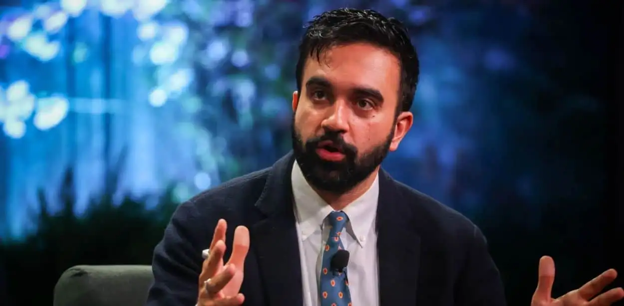 Zohran Mamdani, primer alcalde socialista y musulmán de Nueva York, promete proteger a inmigrantes