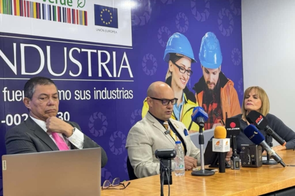 Producción industrial subió 5,2% interanual en el tercer trimestre afectada por el diferencial cambiario