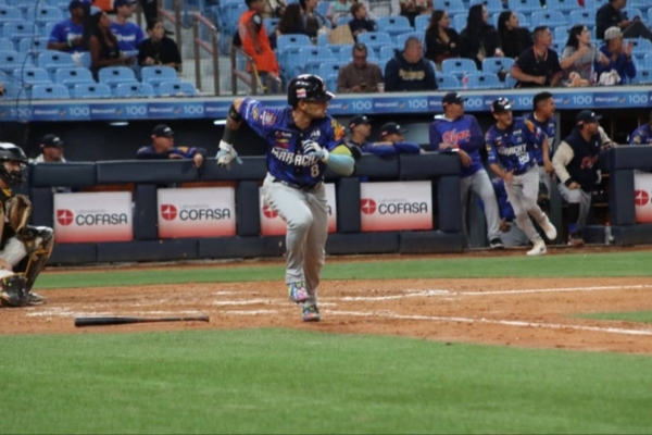 Gorkys Hernández establece récord de juegos con hits en Tigres de Aragua