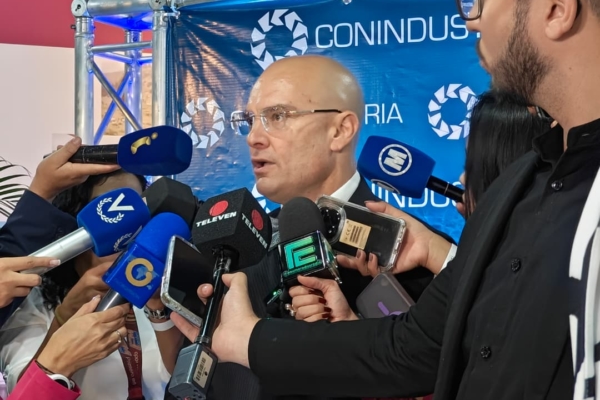 Industriales plantean amplia reforma tributaria porque los impuestos absorben 52% de las ganancias