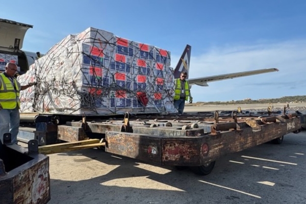 Venezuela recibe 1.285.000 dosis de distintos tipos de vacunas procedentes de la India