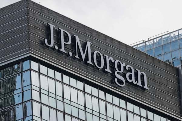 JP Morgan lanza su criptomoneda: permite movimientos de depósitos bancarios en tiempo real
