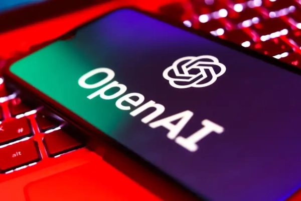 OpenAI enfrenta una frágil estructura financiera y podría incumplir compromisos, advierte experto