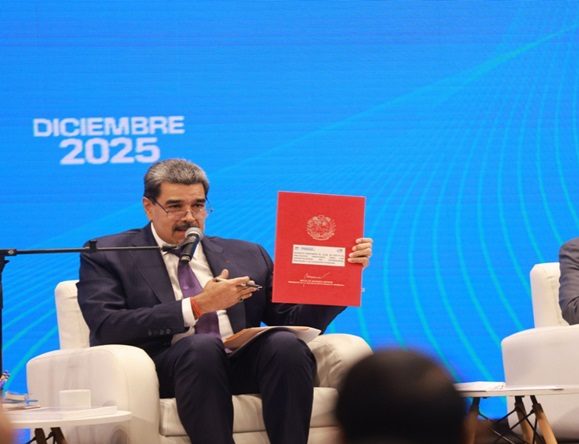Maduro firma Protocolo Unificado para las Exportaciones No Petroleras