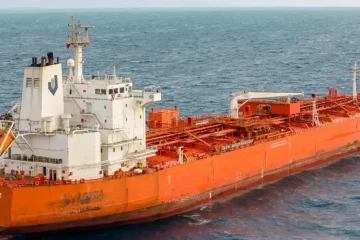 Buque con 330.000 barriles de crudo ruso llega la costa norte occidental de Cuba