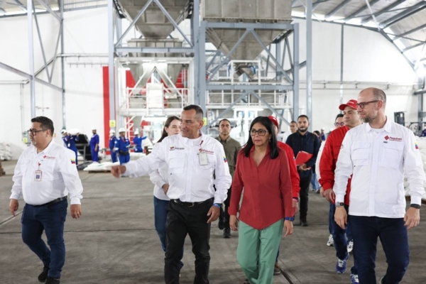 Min. Hidrocarburos supervisó las obras de la nueva Planta de Urea de Pequiven en Anzoátegui