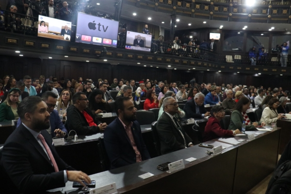 Gobierno ratifica crecimiento de 8,5% y meta de producción petrolera de 1,2 millones de barriles en 2025