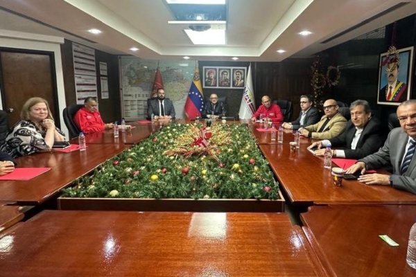 Gremios privados plantean aplicaci&oacute;n de monotributo para la econom&iacute;a informal