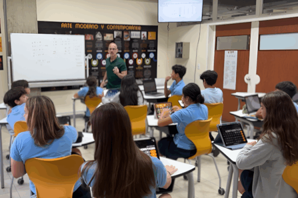 Bangente impulsa y transforma el futuro financiero de jóvenes estudiantes