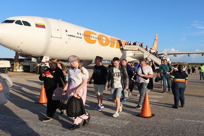 M&aacute;s de seis mil 300 turistas rusos han llegado a Venezuela entre agosto y diciembre