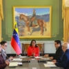 Delcy Rodr&iacute;guez proyecta crecimiento de 30% en la producci&oacute;n nacional de oro para 2026
