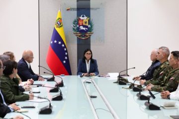 Delcy Rodr&iacute;guez afirma que Maduro es el &uacute;nico presidente del pa&iacute;s y reitera a EEUU disposici&oacute;n a dialogar