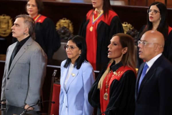 Delcy Rodr&iacute;guez anuncia una Ley de Amnist&iacute;a General