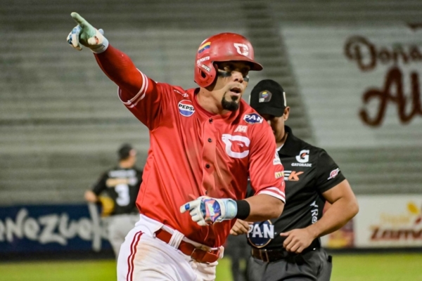 Cardenales y &Aacute;guilas vuelan alto en esta ronda semifinal de la LVBP