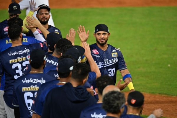 Navegantes del Magallanes est&aacute; inspirado y m&aacute;s cerca de la final del b&eacute;isbol venezolano