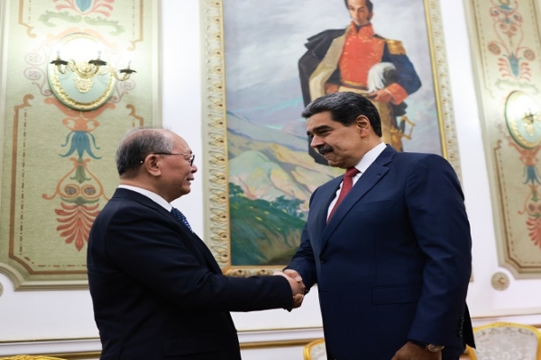 Maduro se reuni&oacute; con enviado del presidente chino en medio de tensi&oacute;n con EEUU