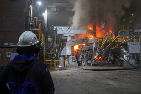 Estiman que reformas a las leyes de Hidrocarburos y Miner&iacute;a reactiven las empresas b&aacute;sicas en Bol&iacute;var