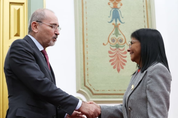 Venezuela y Jordania eval&uacute;an reducci&oacute;n de costos de exportaci&oacute;n para productos nacionales