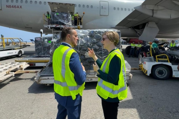 M&aacute;s de seis toneladas de medicamentos llegan a Venezuela provenientes de Estados Unidos