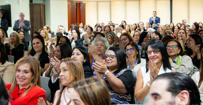 Asociaci&oacute;n Bancaria de Venezuela reconoce la excelencia femenina