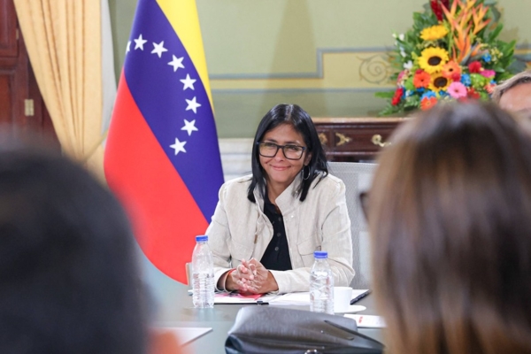 Delcy Rodr&iacute;guez participar&aacute; de forma virtual en foro econ&oacute;mico de Miami