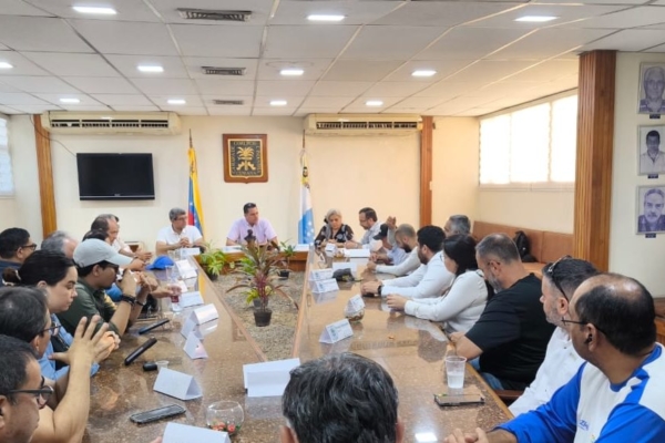 Comerciantes de Cuman&aacute; se declaran en emergencia por crisis de agua: ventas disminuyeron hasta en 60%