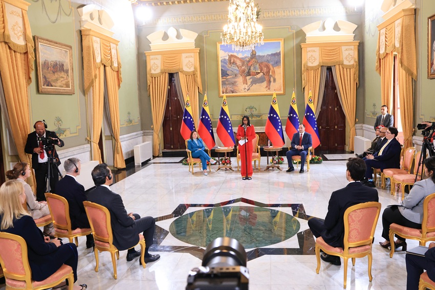 Delcy Rodr&iacute;guez firma memor&aacute;ndum de entendimiento con BP: La empresa brit&aacute;nica abri&oacute; una oficina en Venezuela