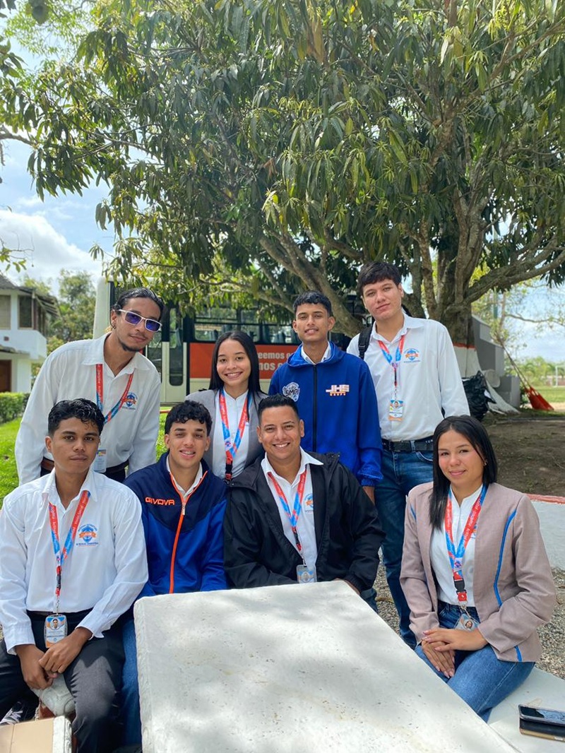 Instituto Universitario JHS inici&oacute; un nuevo semestre con proyectos de econom&iacute;a circular y producci&oacute;n av&iacute;cola