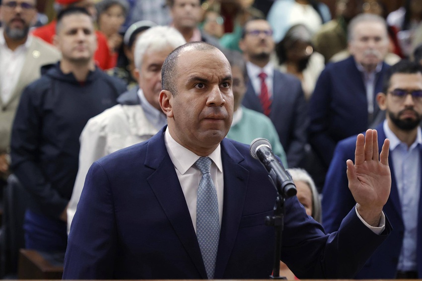 Parlamento designa a Egl&eacute;e Gonz&aacute;lez Lobato como defensora del pueblo y Larry Devoe como fiscal general