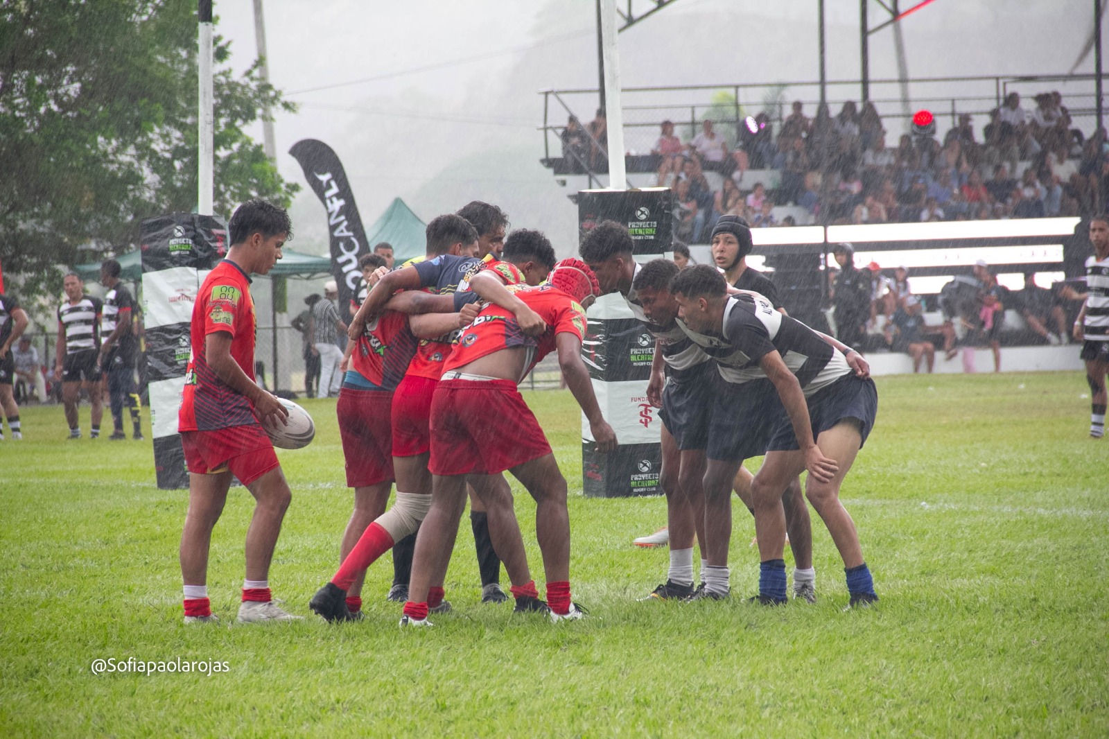 Rugby y running se dieron cita en el festival deportivo m&aacute;s &eacute;pico: el Santa Teresa Sevens