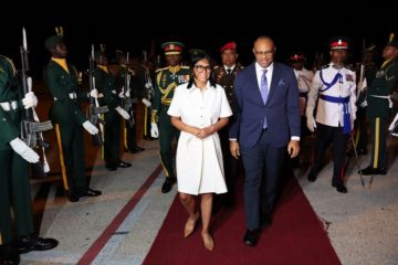 Delcy Rodr&iacute;guez visita Barbados en su segundo viaje oficial: Cumplir&aacute; una agenda estrat&eacute;gica