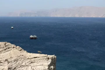 EEUU afirma que ha impedido el paso de 10 buques desde o hacia Ir&aacute;n con bloqueo en Ormuz