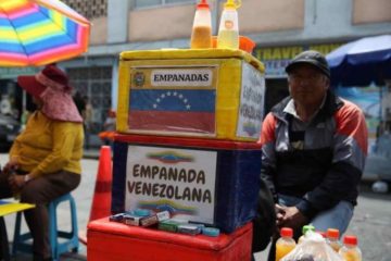 El 88,6% de venezolanos en Per&uacute; trabaja informalmente y 14% no tiene permiso migratorio
